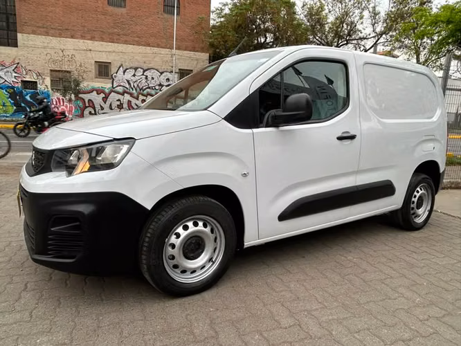 PEUGEOT PARTNER HDI 92 L1 1.6 - 2023 | 4729 - Imagen 3
