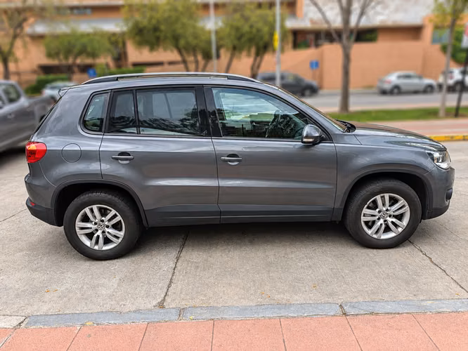 VOLKSWAGEN TIGUAN AT 2.0 - 2012 | 4841 - Imagen 2