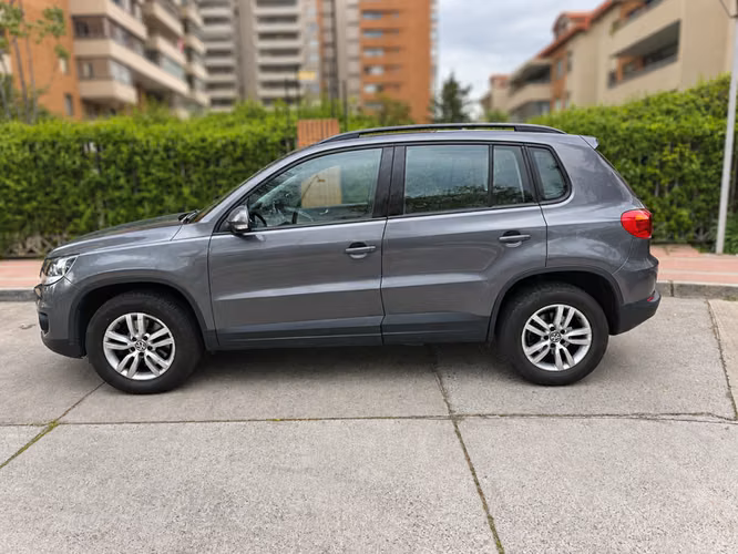 VOLKSWAGEN TIGUAN AT 2.0 - 2012 | 4841 - Imagen 5