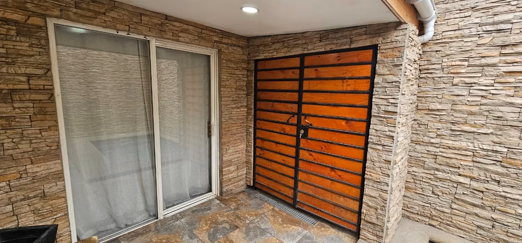 CASA EN VENTA FRENTE AL MALL PLAZA OESTE - Imagen 7
