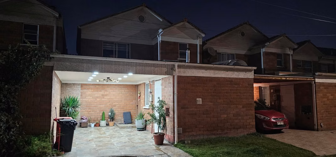 CASA EN VENTA FRENTE AL MALL PLAZA OESTE - Imagen 5