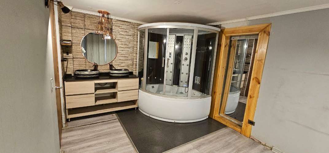 CASA EN VENTA FRENTE AL MALL PLAZA OESTE