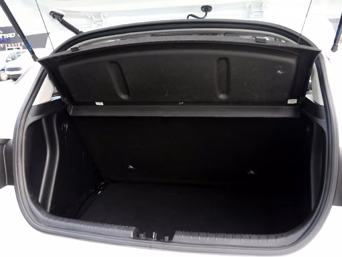 HYUNDAI I20 2025 - Imagen 8