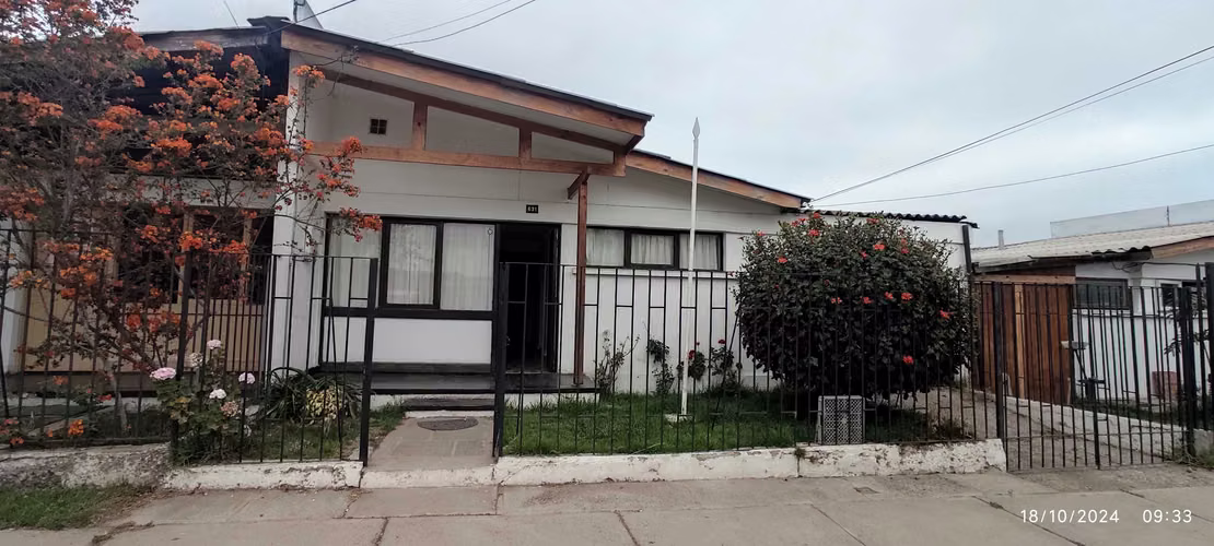 Casa con Excelente Conectividad (184675)