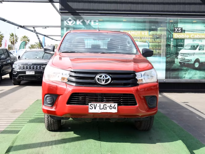 TOYOTA HILUX 2023 - Imagen 2