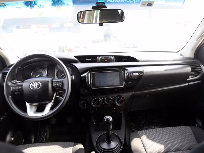 TOYOTA HILUX 2023 - Imagen 15