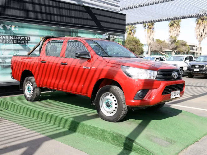 TOYOTA HILUX 2023 - Imagen 3