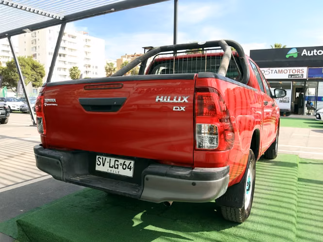 TOYOTA HILUX 2023 - Imagen 6