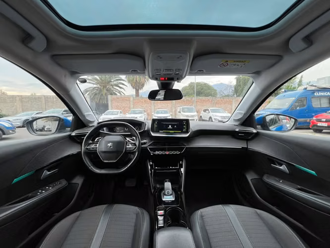 Peugeot 208 1.2 Puretech AT GT 2021 - Imagen 8