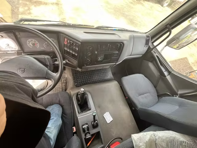 VENDO CAMION VOLVO VM 310 - Imagen 4