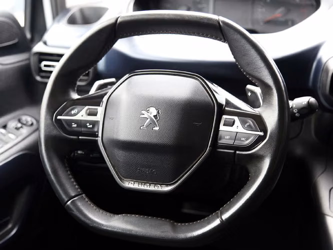 PEUGEOT RIFTER 2024 - Imagen 17
