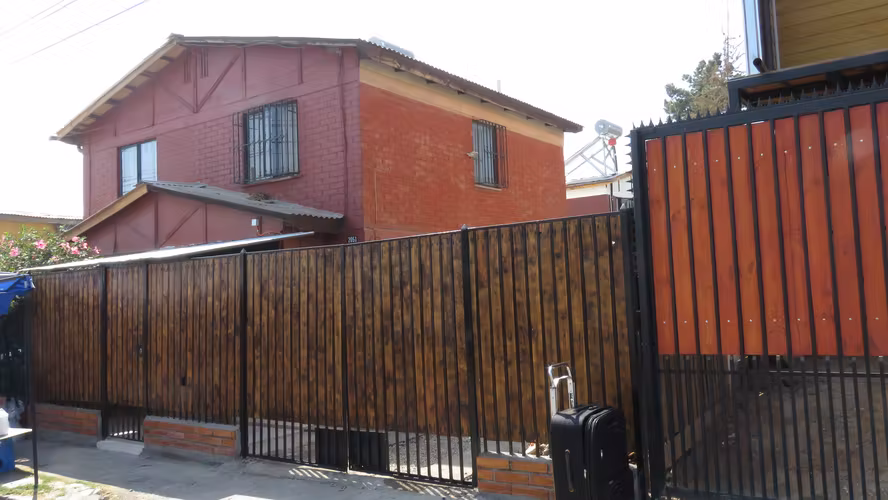Casa Próxima A Metro Protectora De La Infancia