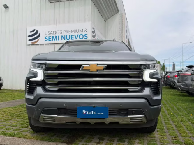 Chevrolet Silverado 3.0 HIGH COUNTRY 4X4 AT 4P	 2024 - Imagen 2