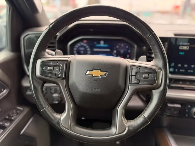 Chevrolet Silverado 3.0 HIGH COUNTRY 4X4 AT 4P	 2024 - Imagen 12