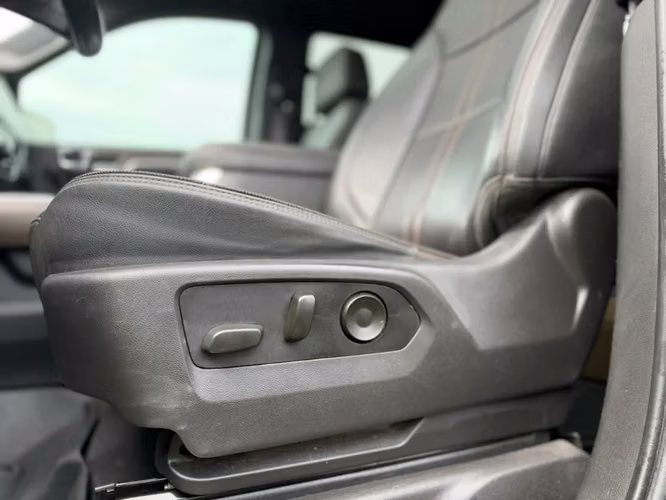Chevrolet Silverado 3.0 HIGH COUNTRY 4X4 AT 4P	 2024 - Imagen 18