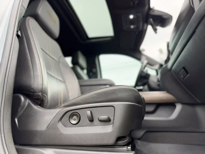 Chevrolet Silverado 3.0 HIGH COUNTRY 4X4 AT 4P	 2024 - Imagen 20