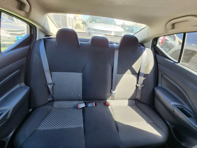 Nissan Versa 1.6 SENSE 4X2 MT 4P 2025 - Imagen 20
