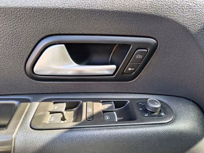 VOLKSWAGEN AMAROK 2023 - Imagen 8