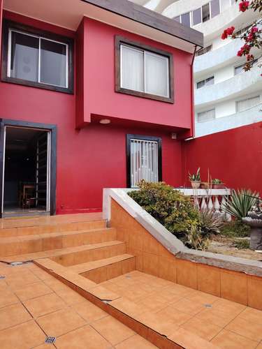 HOSTAL EN EL CENTRO DE LA CIUDAD DE ANTOFAGASTA 8 CUARTOS EN SUITE - Imagen 2