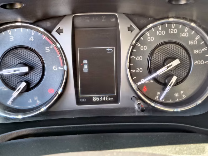TOYOTA HILUX 2023 - Imagen 12