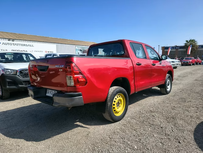 TOYOTA HILUX 2023 - Imagen 7