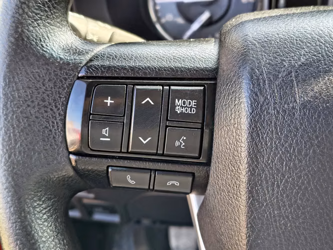 TOYOTA HILUX 2023 - Imagen 13