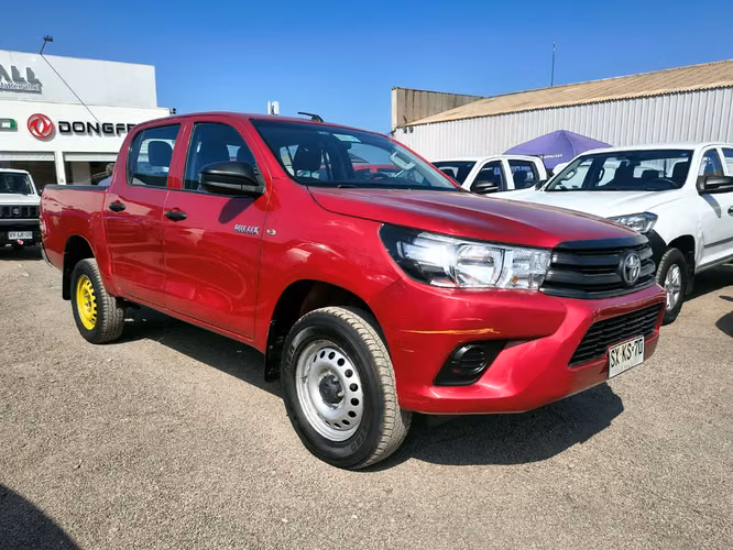 TOYOTA HILUX 2023 - Imagen 3