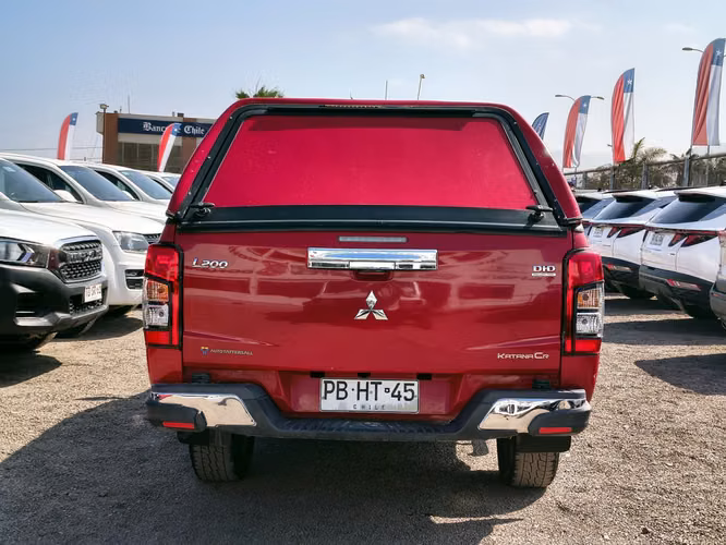 MITSUBISHI L200 2021 - Imagen 6