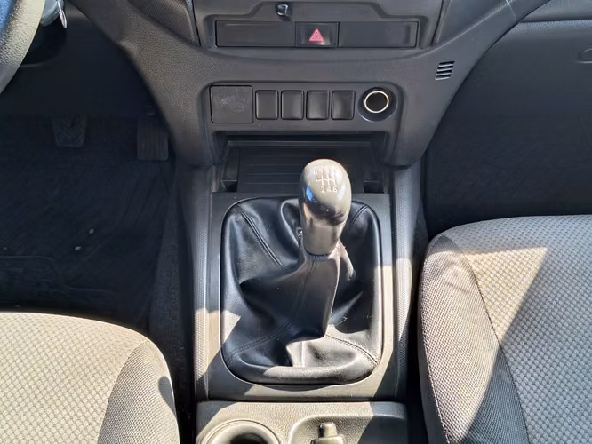 MITSUBISHI L200 2021 - Imagen 18