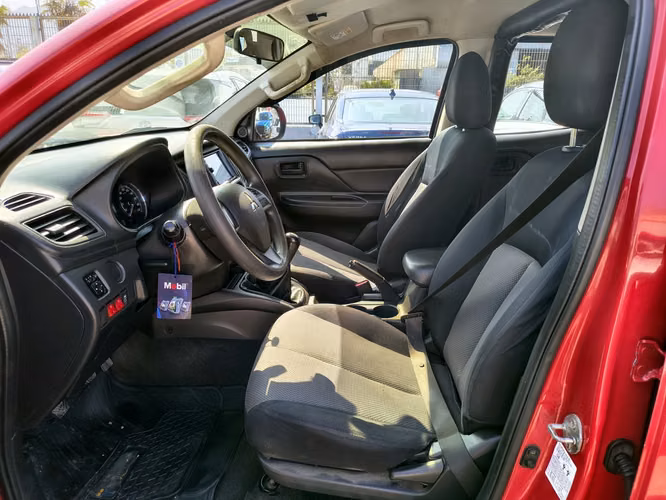 MITSUBISHI L200 2021 - Imagen 10