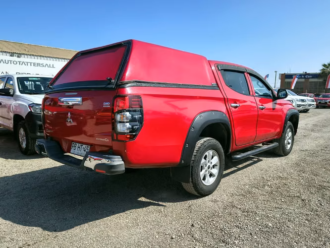 MITSUBISHI L200 2021 - Imagen 7
