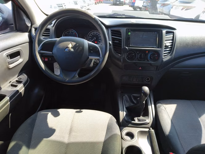 MITSUBISHI L200 2021 - Imagen 12