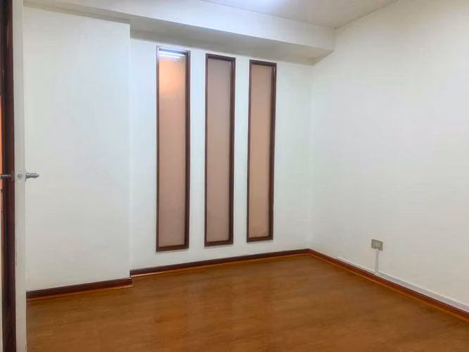 Oficina de 145 m2 con siete privados (39099)