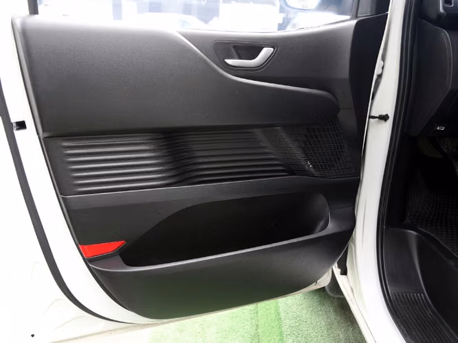 HYUNDAI STARIA 2023 - Imagen 13