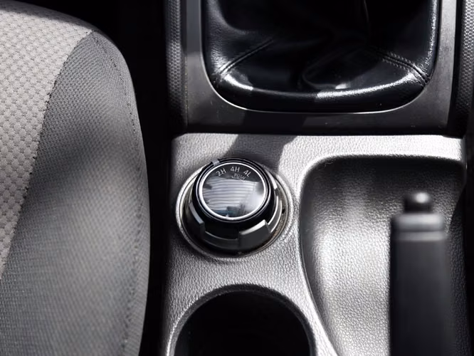 MITSUBISHI L200 2023 - Imagen 18