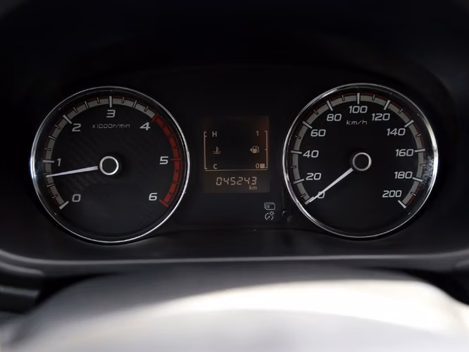 MITSUBISHI L200 2023 - Imagen 19