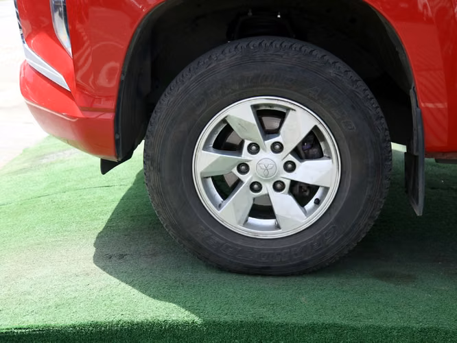 MITSUBISHI L200 2023 - Imagen 10