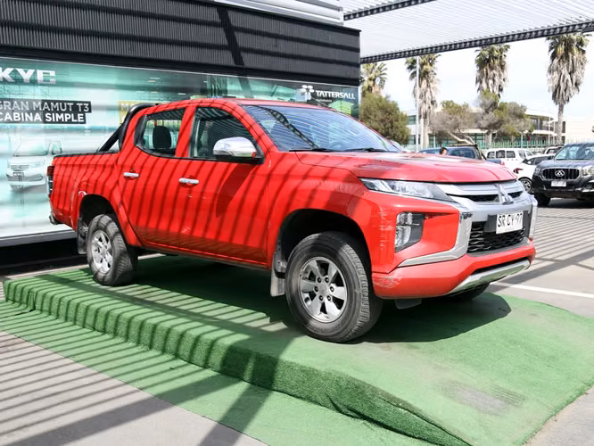 MITSUBISHI L200 2023 - Imagen 3
