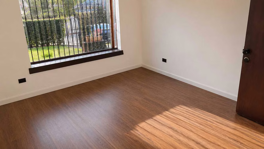 Moderna Casa con Excelente Conectividad (184666) - Imagen 21