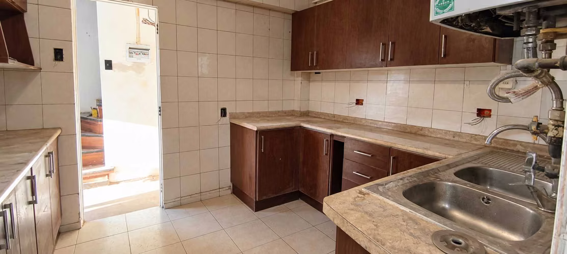 Moderna Casa con Excelente Conectividad (184666) - Imagen 22