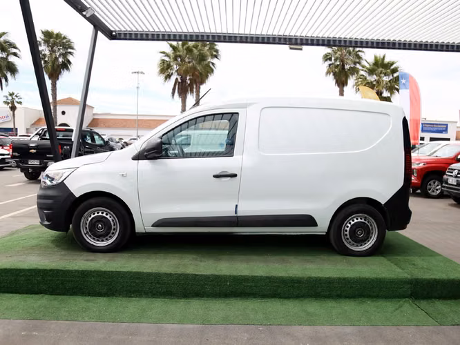 RENAULT EXPRESS 2023