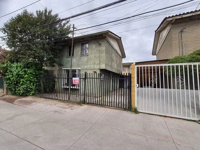 Amplia Casa con Excelente Conectividad (184696)