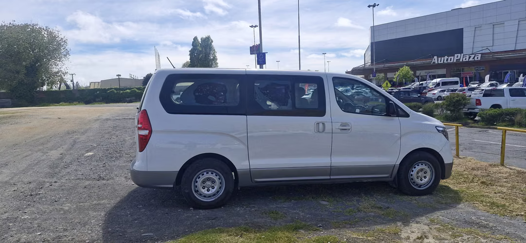se vende Hyundai h1