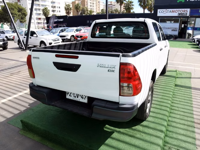 TOYOTA HILUX 2021 - Imagen 7