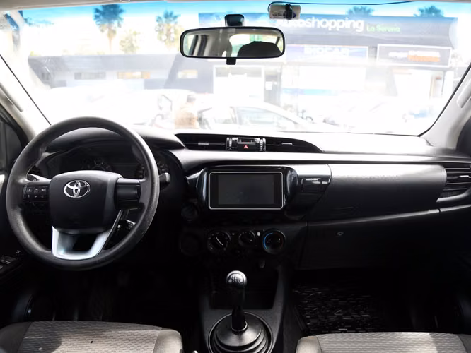 TOYOTA HILUX 2021 - Imagen 15
