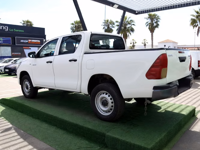 TOYOTA HILUX 2021 - Imagen 8