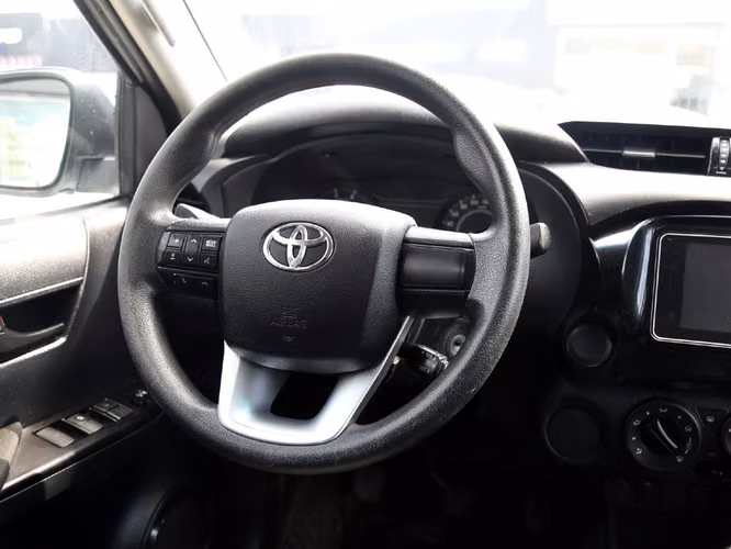 TOYOTA HILUX 2021 - Imagen 16