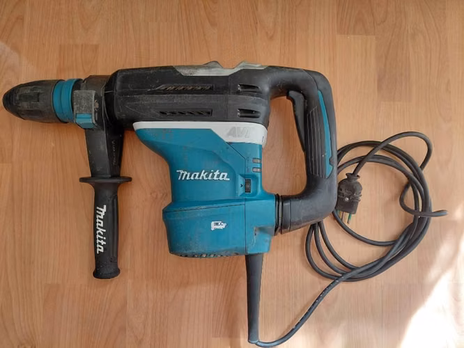 Vendo Rotomartillo HR413C Makita