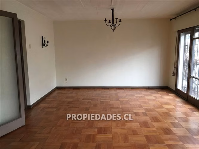 Casa de dos pisos en venta en Ñuñoa - Imagen 9