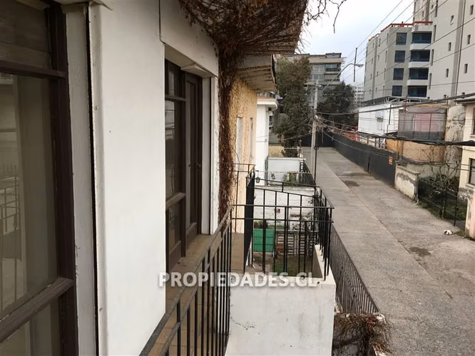 Casa de dos pisos en venta en Ñuñoa - Imagen 38